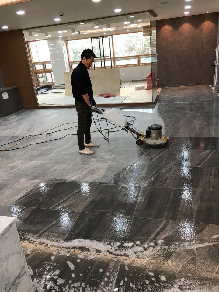 철거 후 마무리 청소